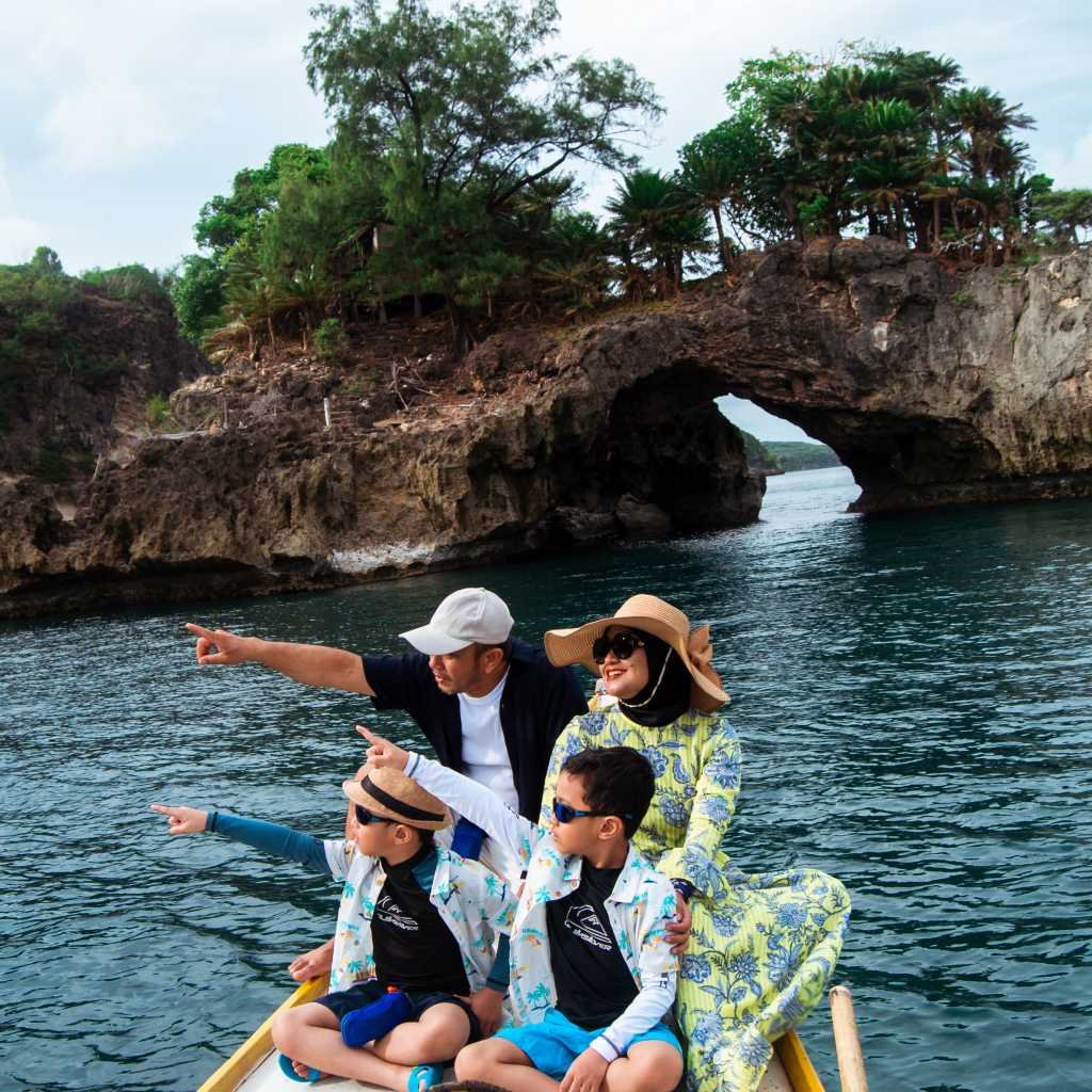 West Coast Island Hopping photo 5